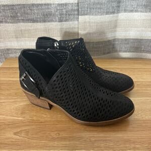 Vince Camuto Black Cut Out Ankle Boots Size‎ 5.5